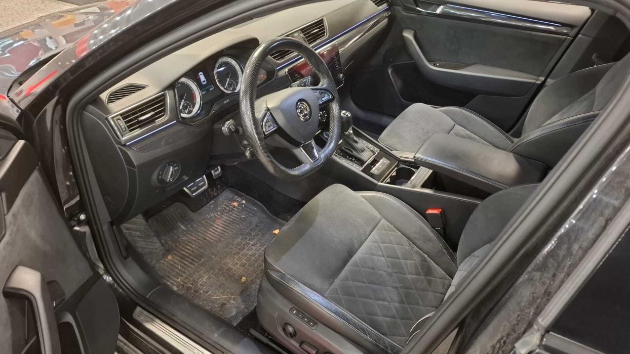 SKODA Superb 2019