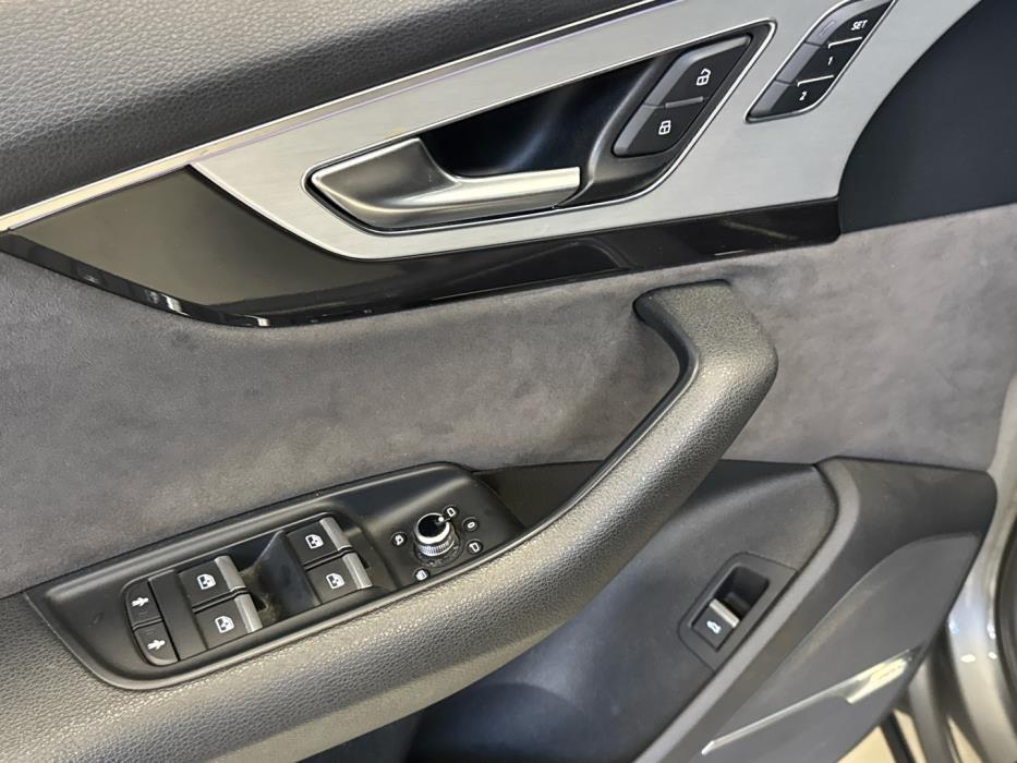 AUDI e-tron 2017