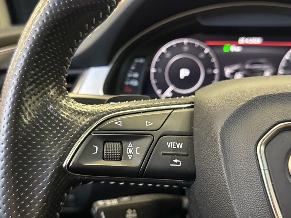 AUDI e-tron 2017