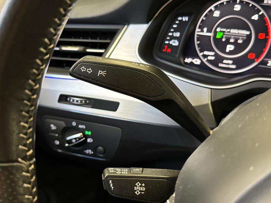 AUDI e-tron 2017