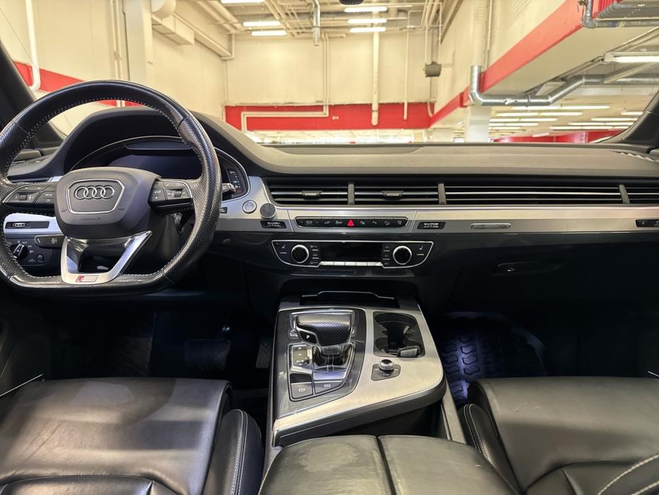 AUDI e-tron 2017