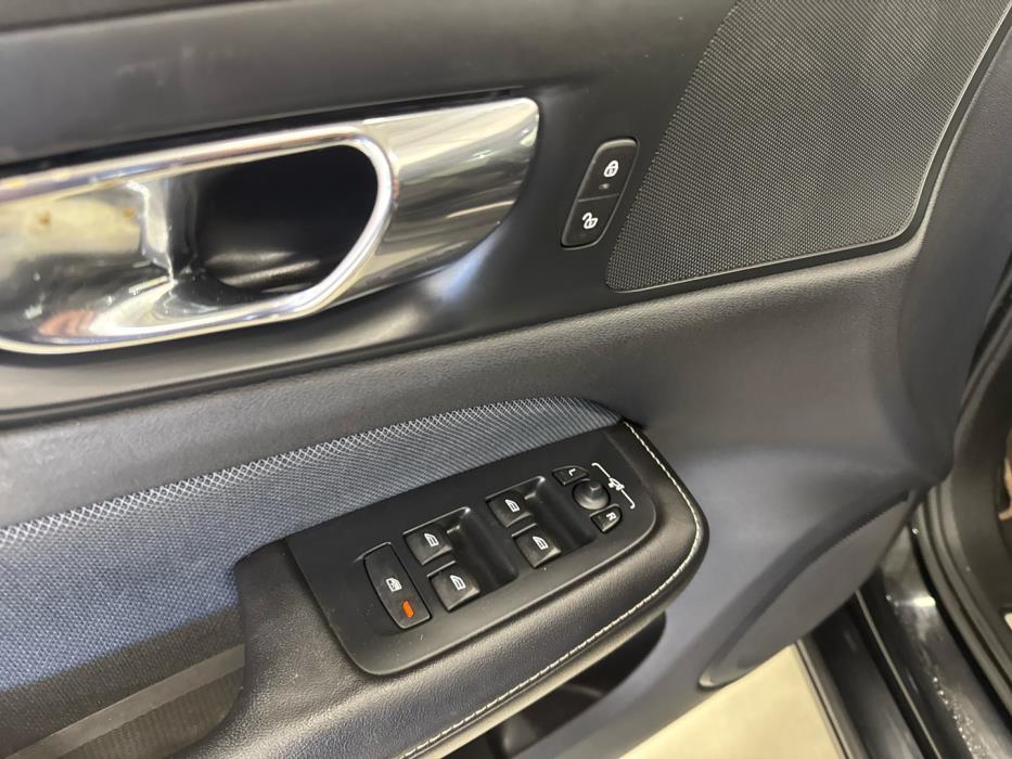 VOLVO V60 2019