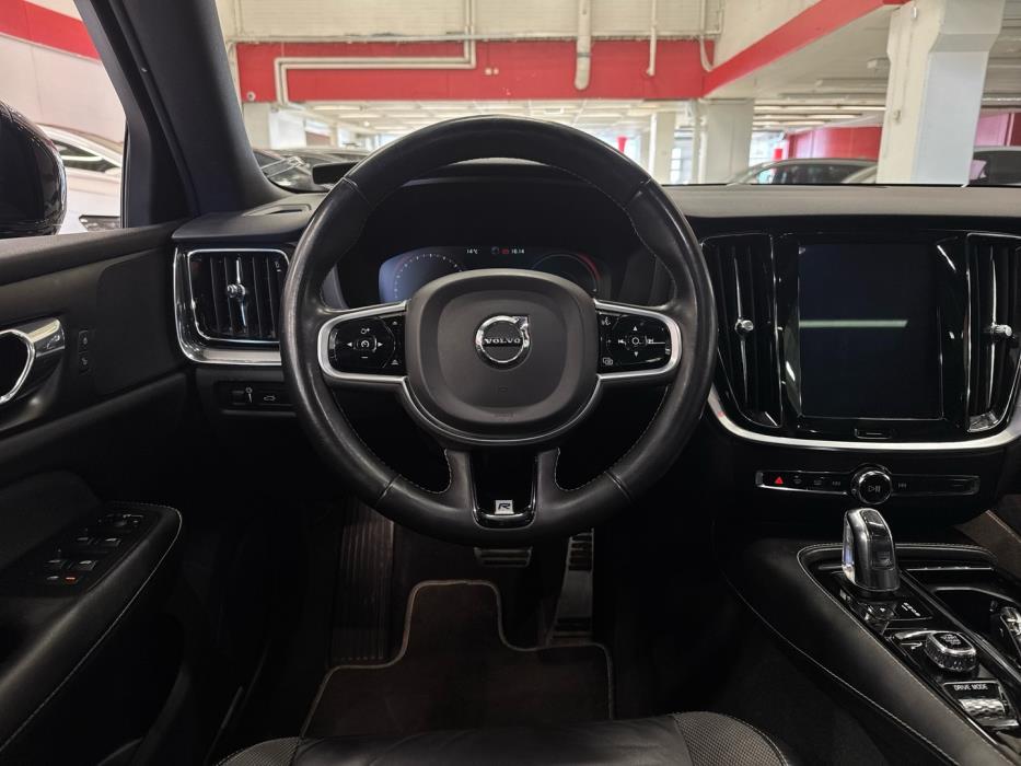 VOLVO V60 2019