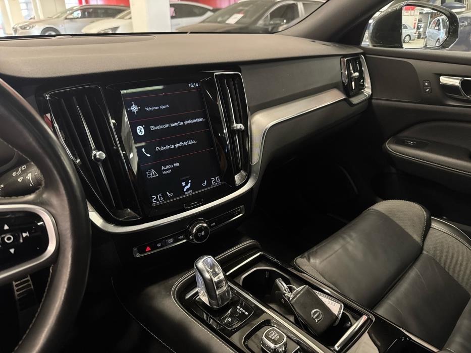 VOLVO V60 2019