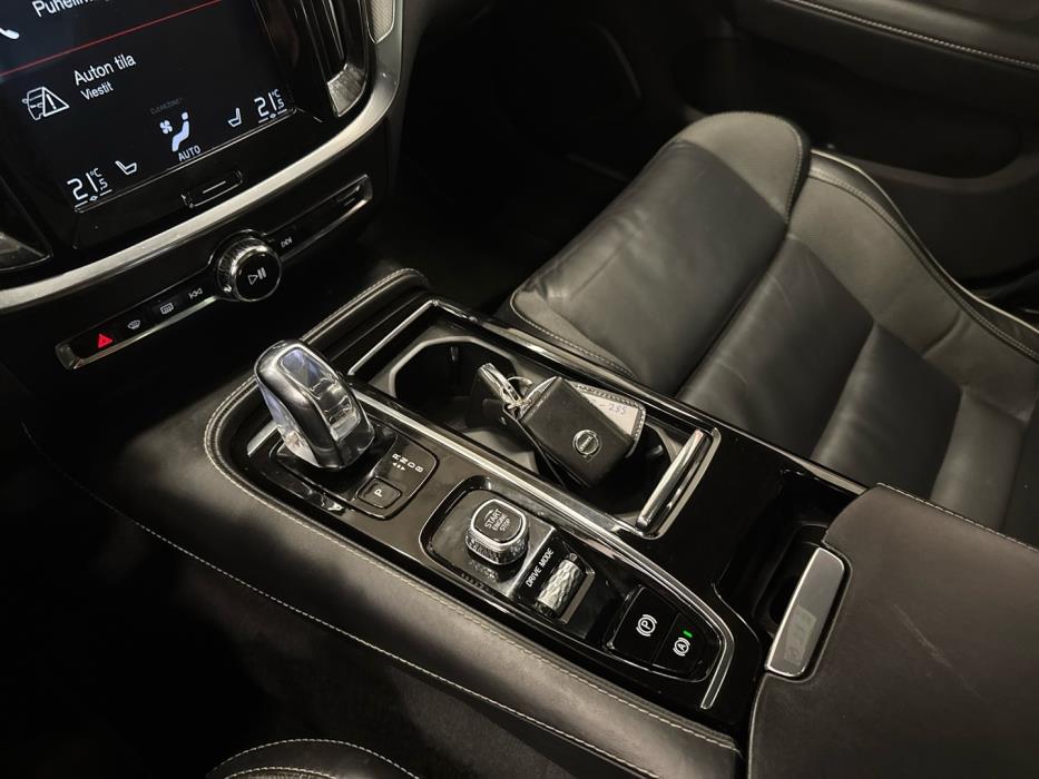 VOLVO V60 2019