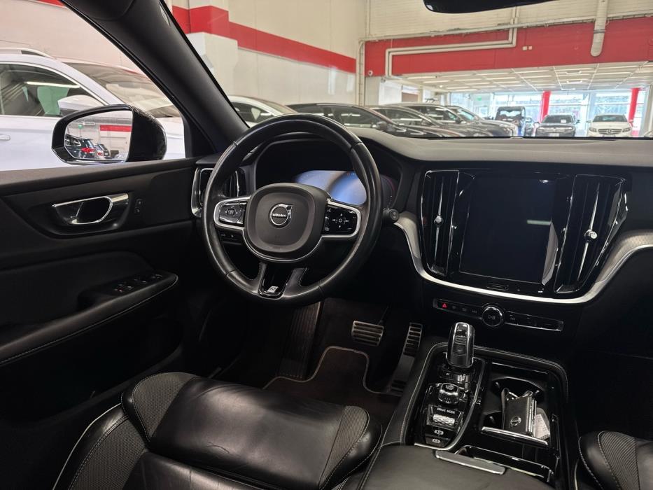 VOLVO V60 2019