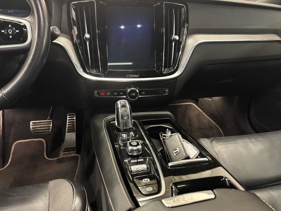 VOLVO V60 2019