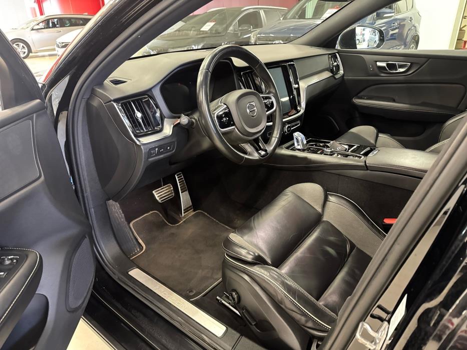 VOLVO V60 2019