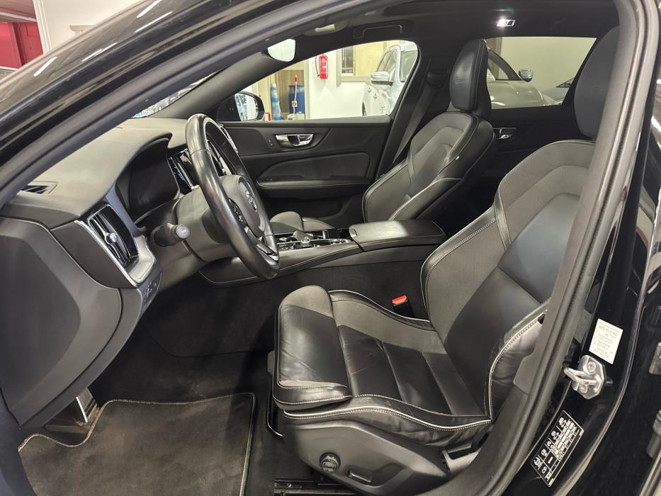 VOLVO V60 2019