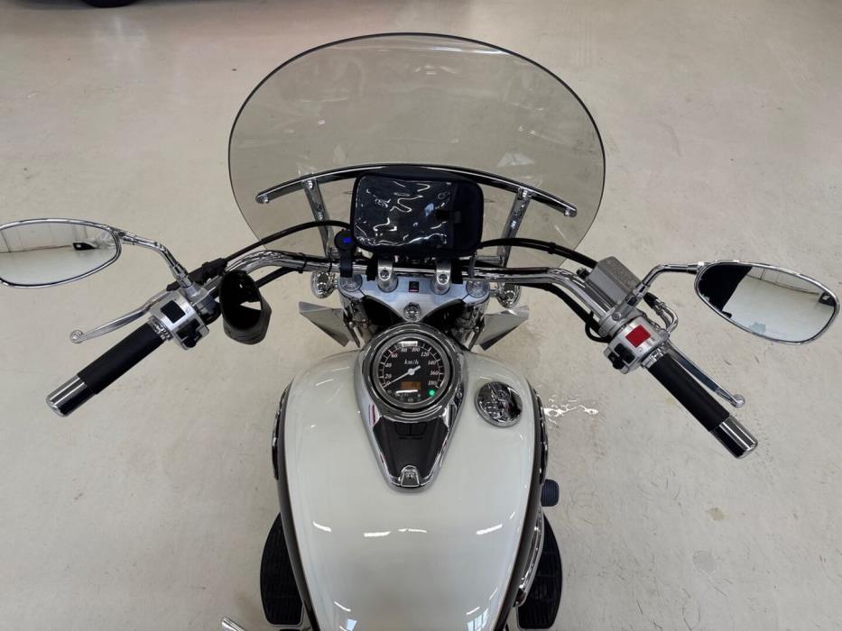 SUZUKI VL 2006