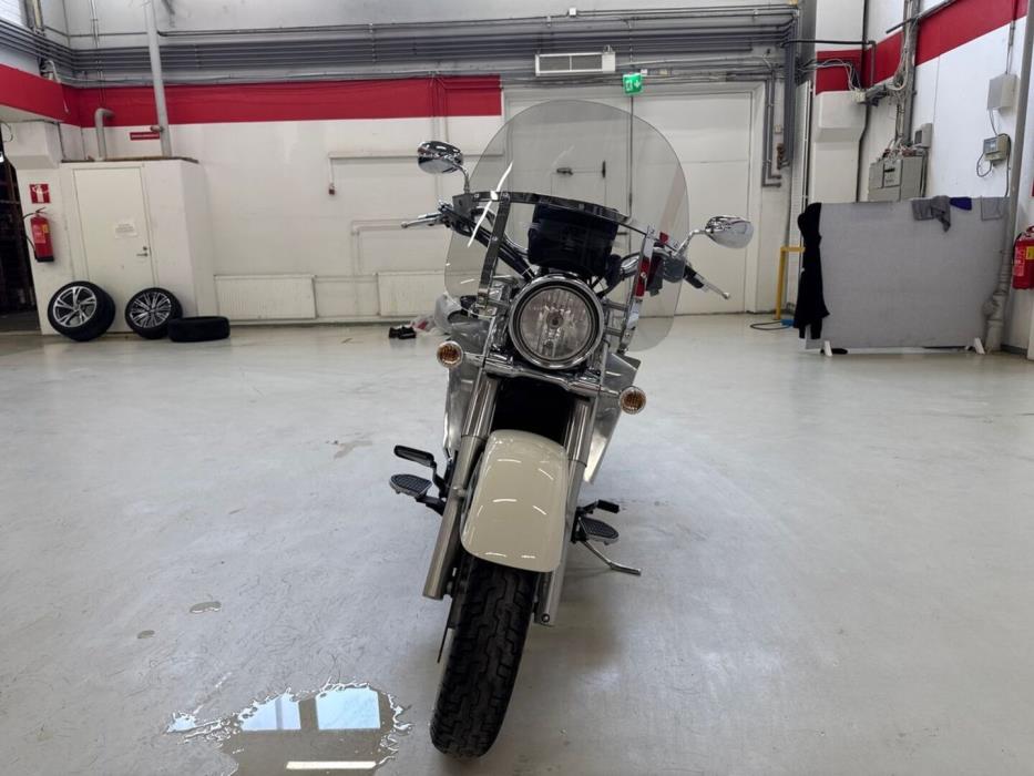 SUZUKI VL 2006