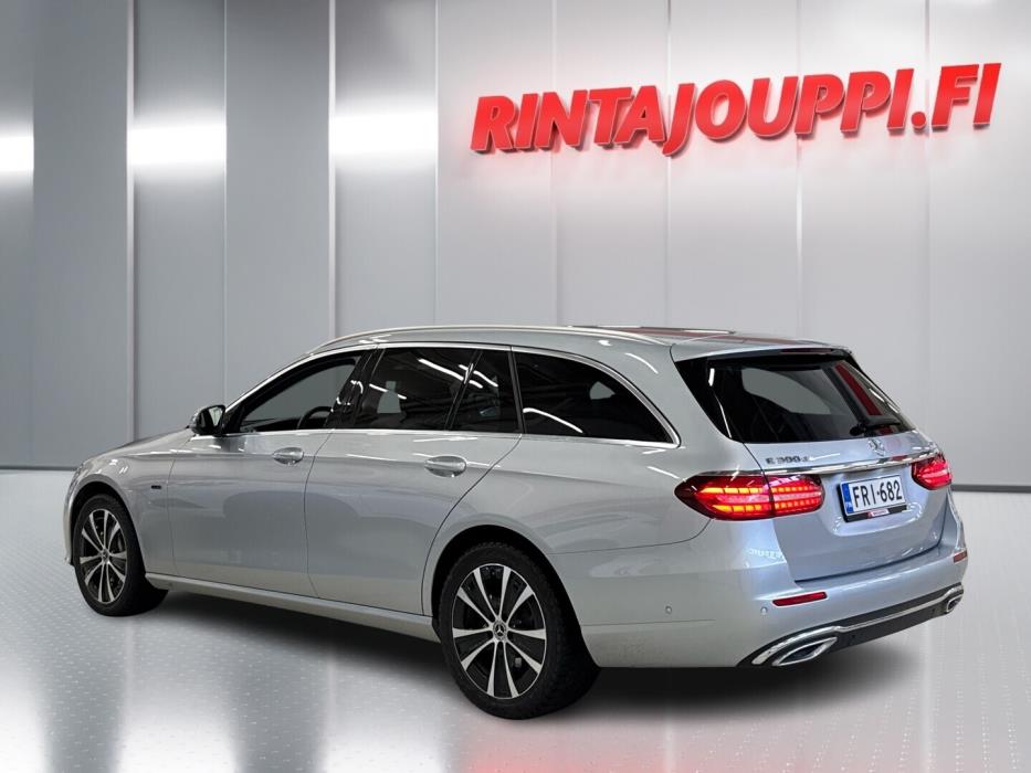 MERCEDES-BENZ E 2021