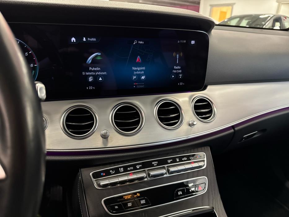 MERCEDES-BENZ E 2021