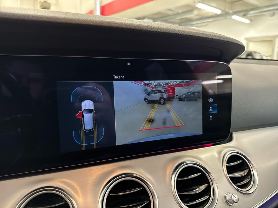 MERCEDES-BENZ E 2021