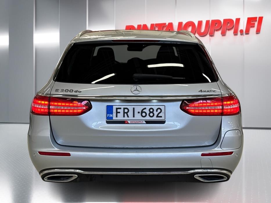 MERCEDES-BENZ E 2021