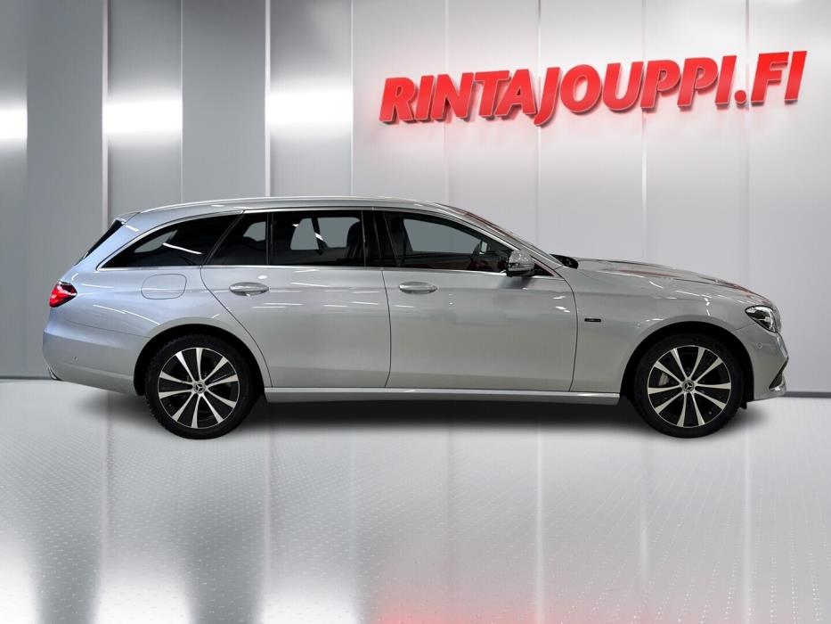 MERCEDES-BENZ E 2021