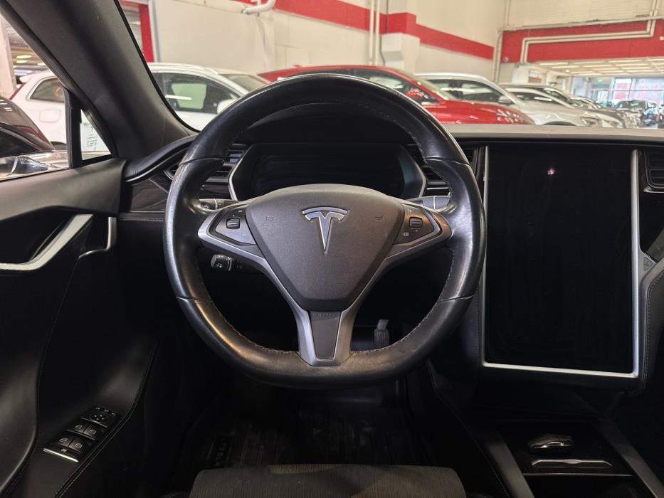 TESLA Model S 2018