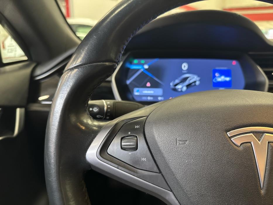TESLA Model S 2018