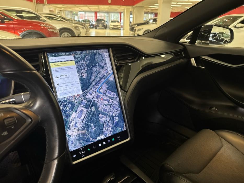 TESLA Model S 2018