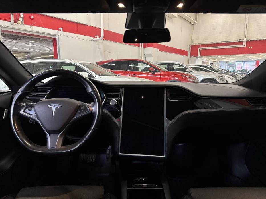 TESLA Model S 2018