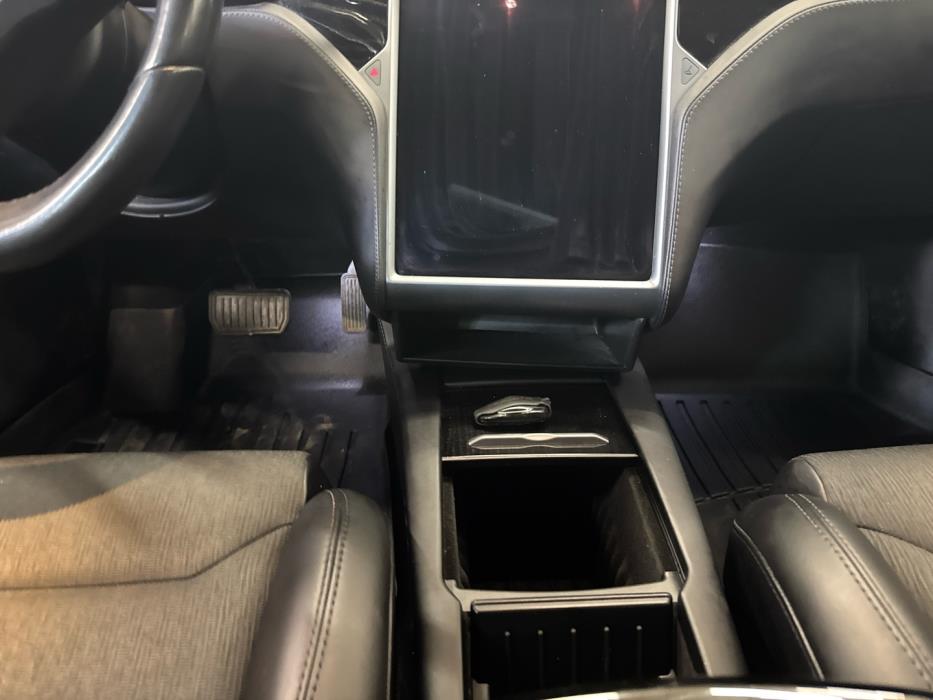 TESLA Model S 2018