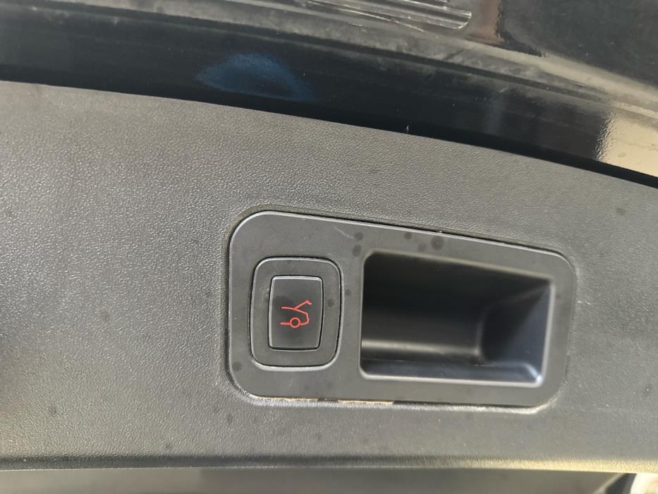 TESLA Model S 2018