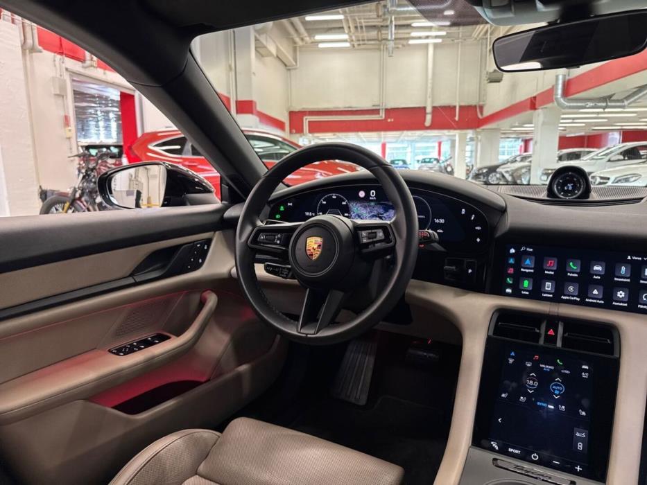 PORSCHE Taycan 2022