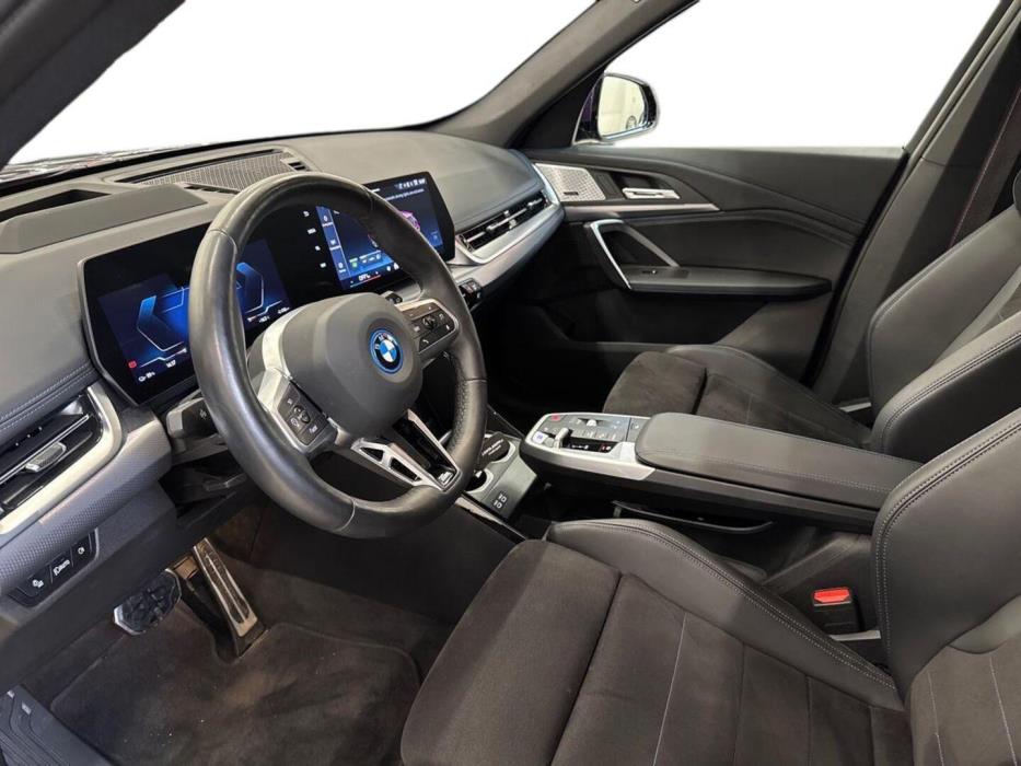 BMW iX1 2024