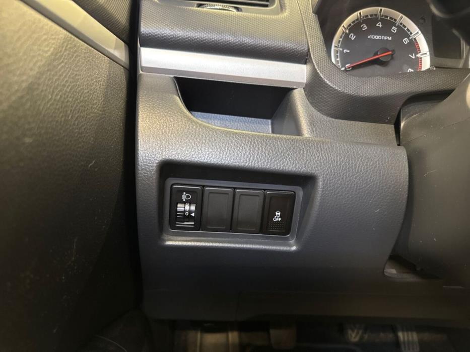 SUZUKI Swift 2012