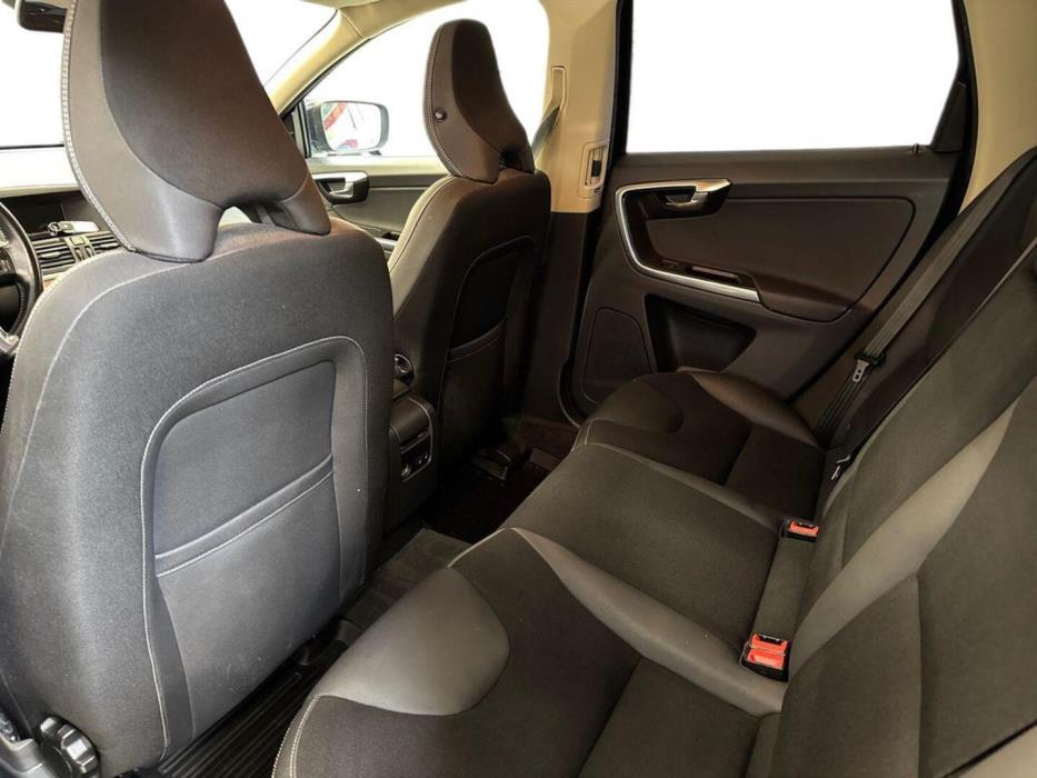 VOLVO XC60 2011