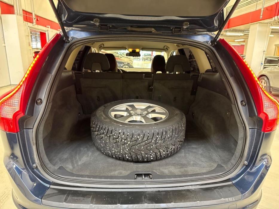 VOLVO XC60 2011