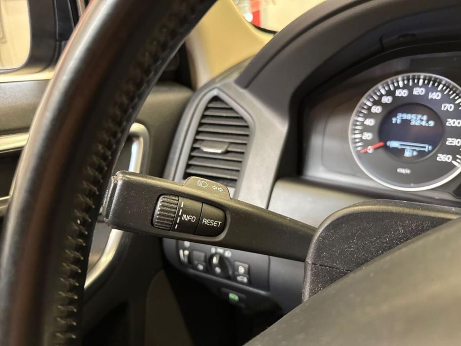 VOLVO XC60 2011