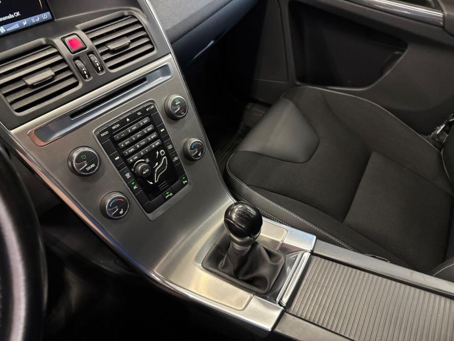 VOLVO XC60 2011