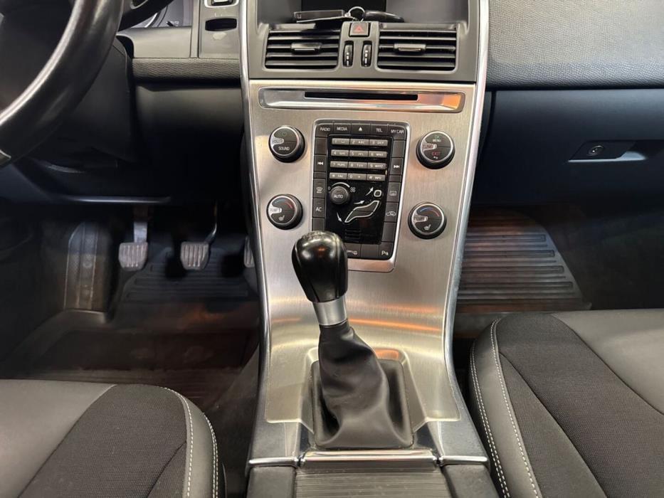 VOLVO XC60 2011