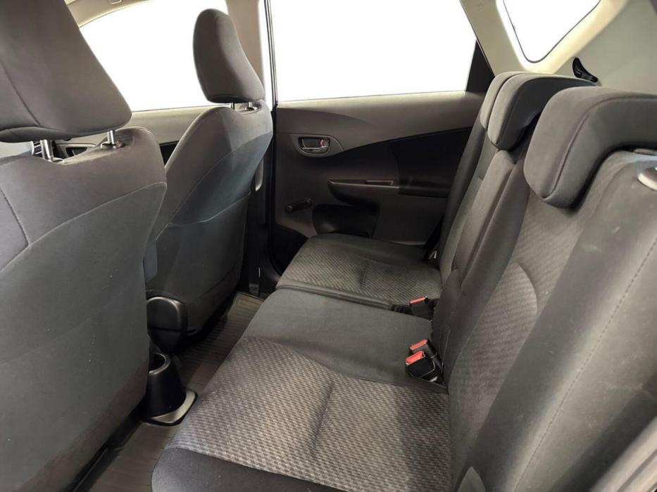 TOYOTA Verso-S 2012