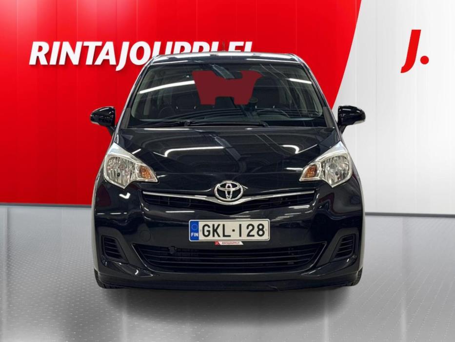 TOYOTA Verso-S 2012