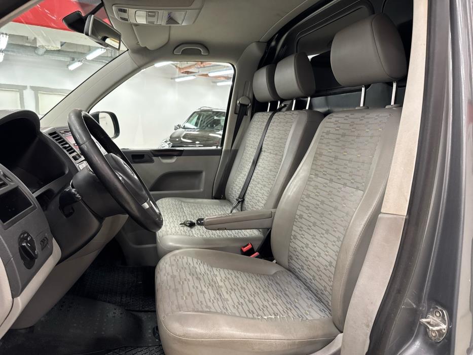 VOLKSWAGEN Transporter 2013