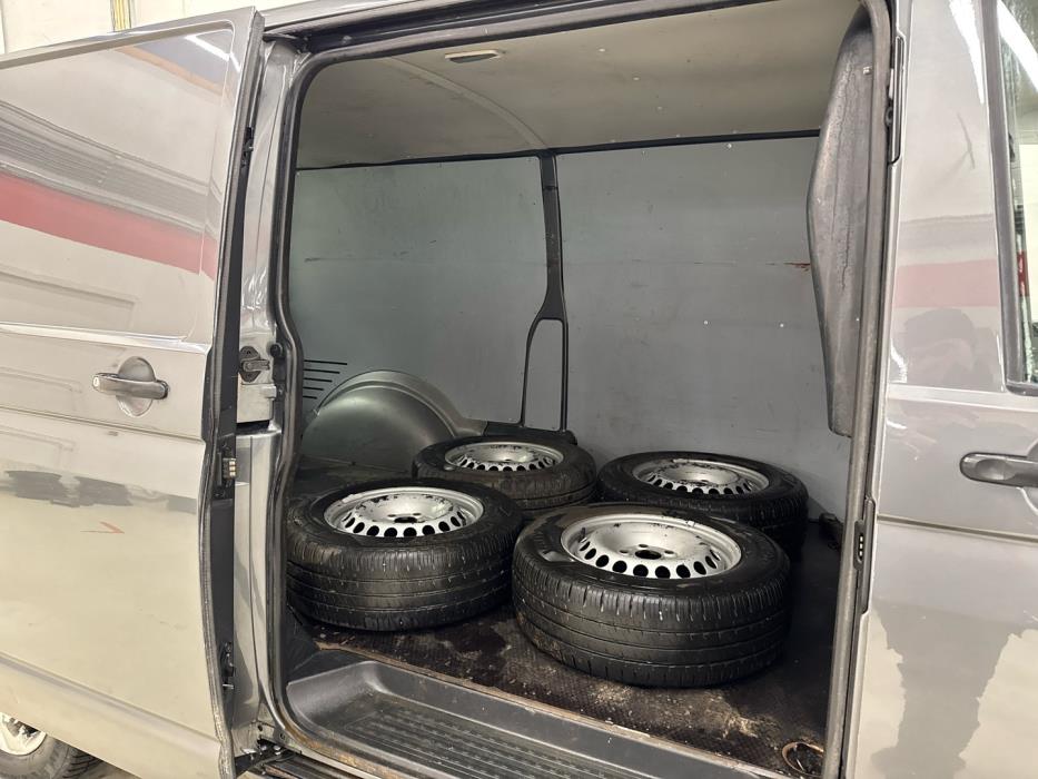 VOLKSWAGEN Transporter 2013