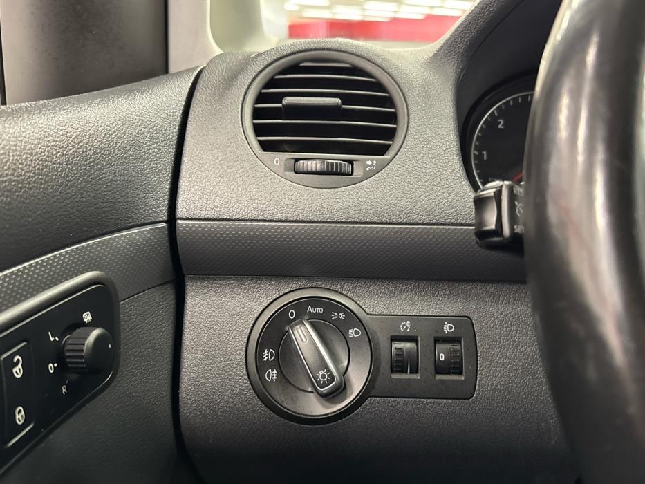 VOLKSWAGEN Caddy Maxi 2013