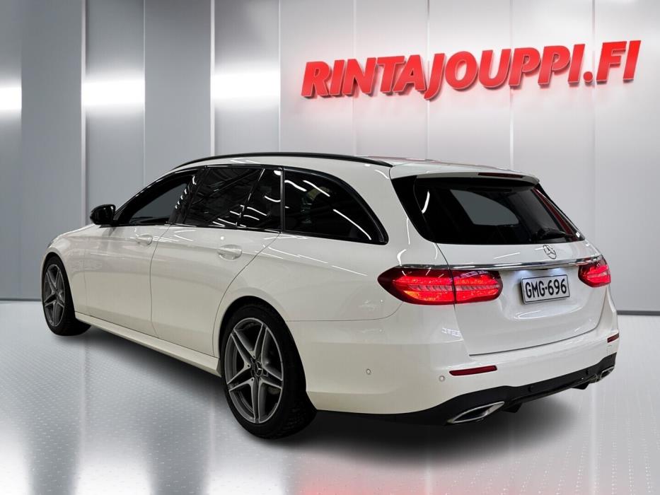 MERCEDES-BENZ E 2016