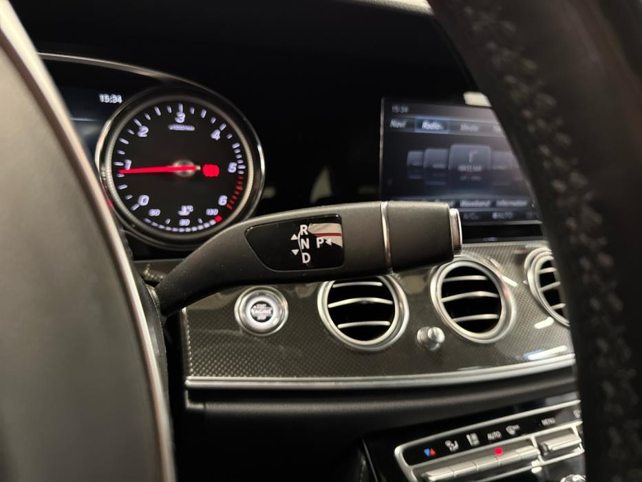 MERCEDES-BENZ E 2016