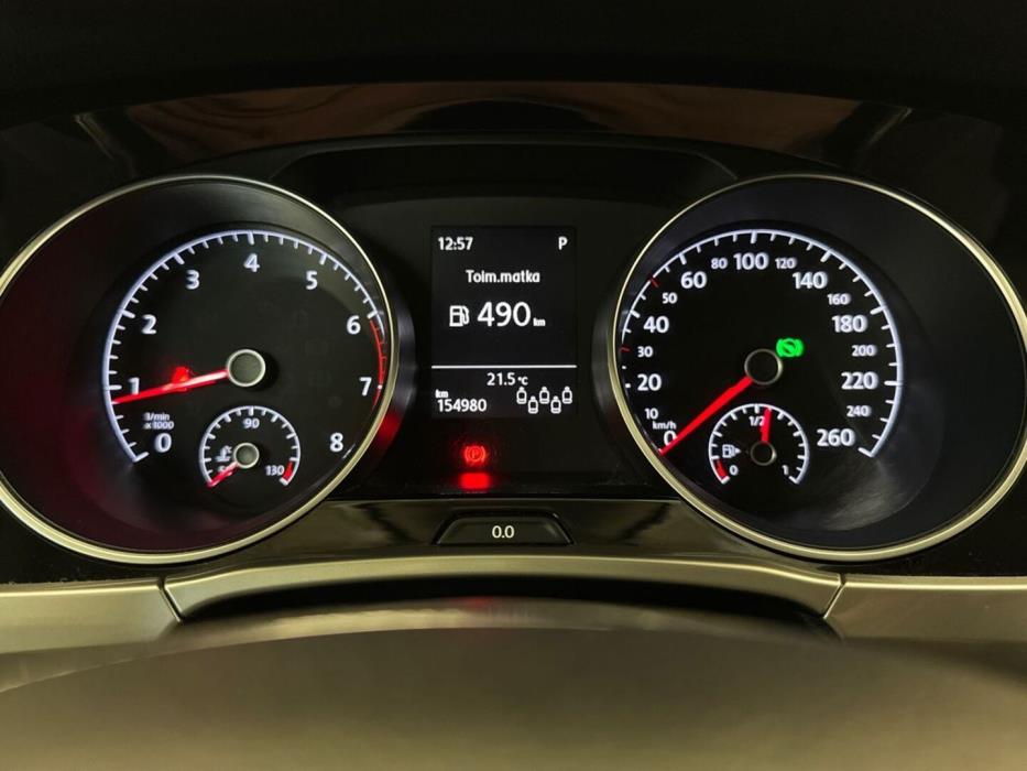 VOLKSWAGEN Touran 2017