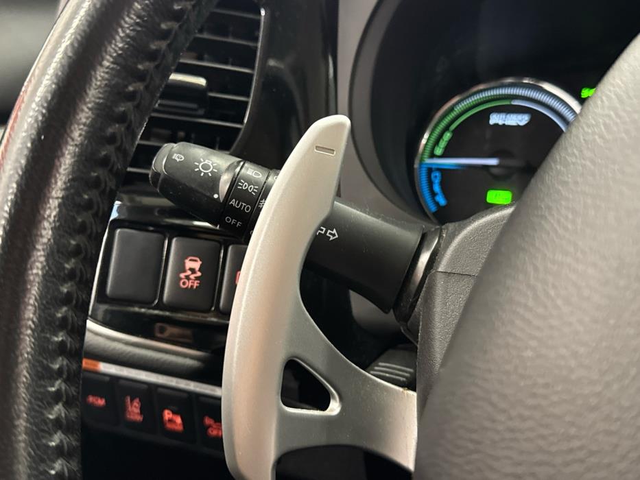 MITSUBISHI Outlander PHEV 2014