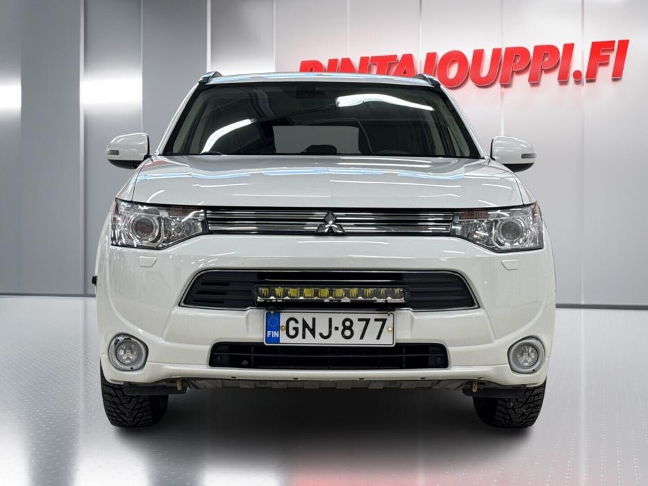 MITSUBISHI Outlander PHEV 2014