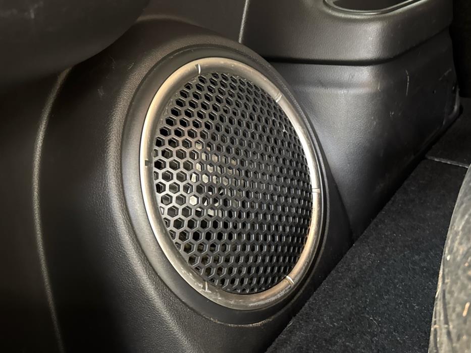 MITSUBISHI Outlander PHEV 2014