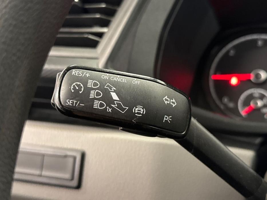 VOLKSWAGEN Transporter 2021
