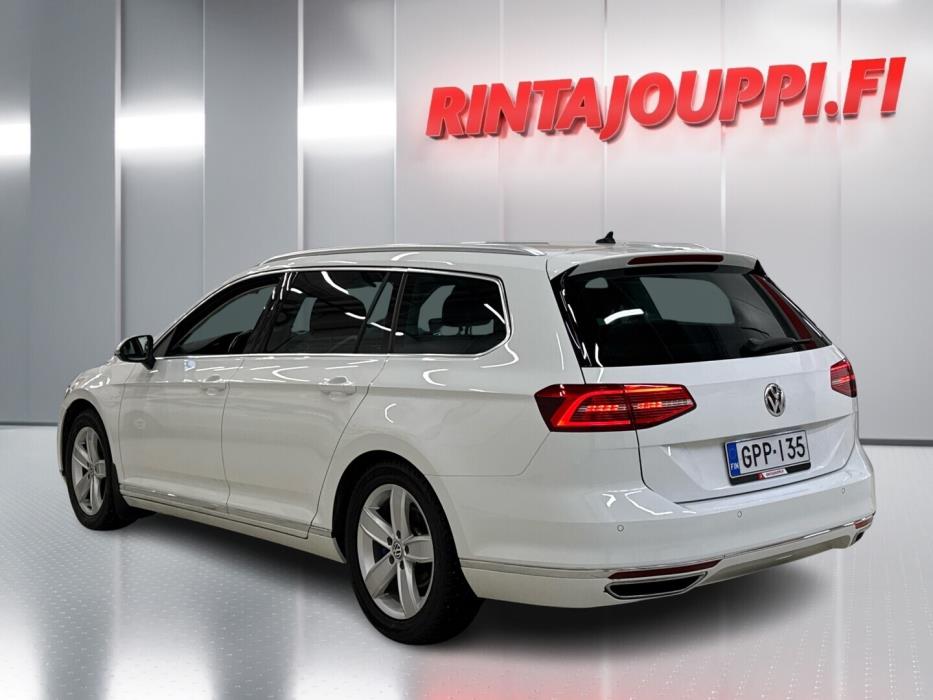 VOLKSWAGEN Passat 2016