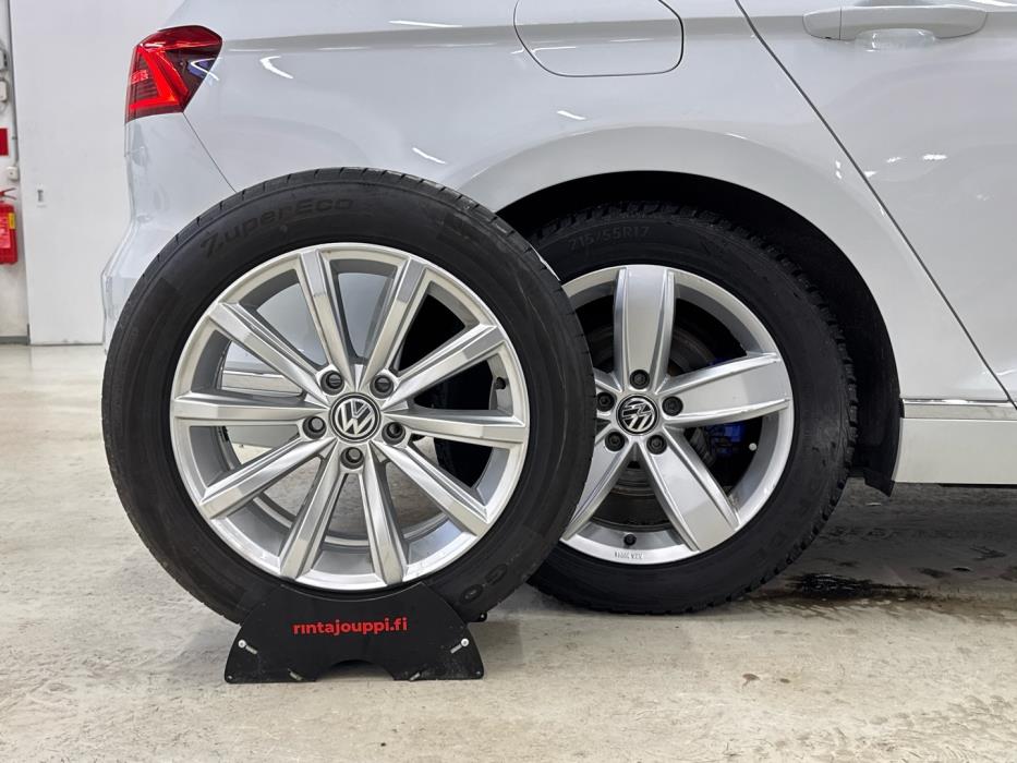 VOLKSWAGEN Passat 2016