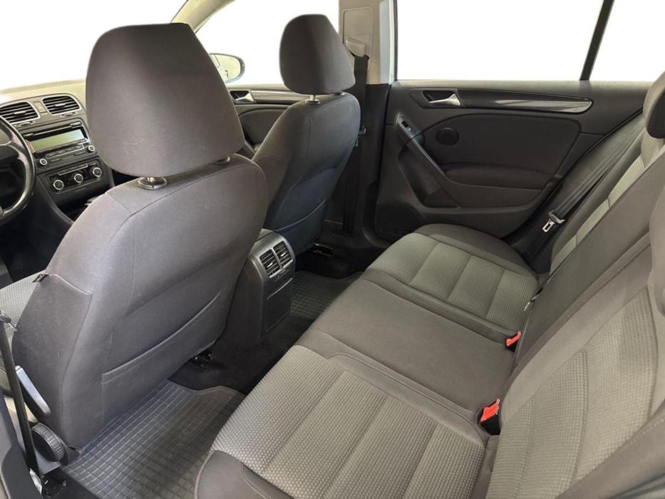 VOLKSWAGEN Golf 2010