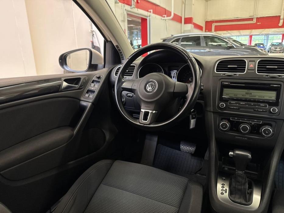 VOLKSWAGEN Golf 2010